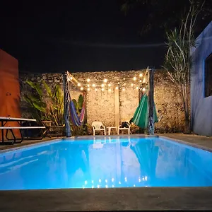 https://hostal-la-ermita-merida.hotelsmerida.org